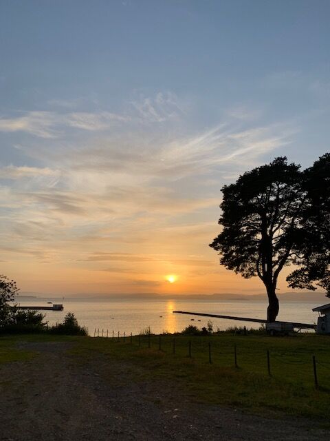 Jeløya solnedgang med tre